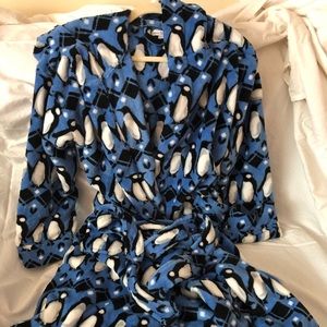 New Vera Bradley blue penguin fleece robe S/M